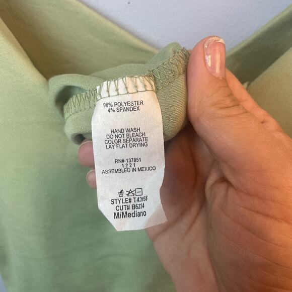 Gaze One Piece Bodysuit V-Neck Spaghetti Straps Snap Closure on Bottom - Picture 5 of 5